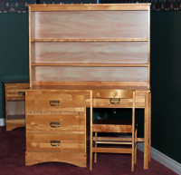 Solid Hardwood Child's Bedroom Furniture Set with Desk and Chair