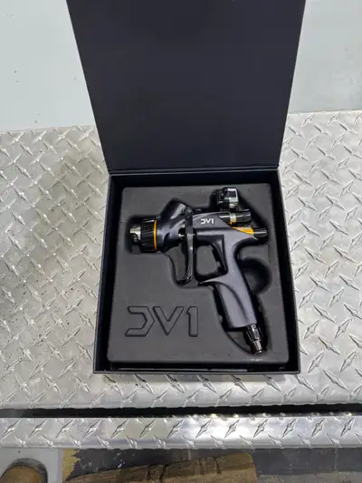 DV1 clearcoat spraygun, View more