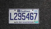 Plaque immatriculation du Québec avec vignette PRP