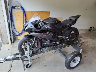 2006 Yamaha R6 Track bike with Bike Lug collapsible trailer ideal for someone in condo or apartment....