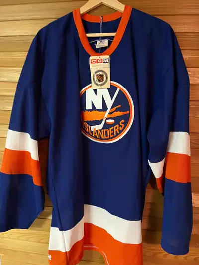 Vintage CCM Maska New York Islanders jersey, View more