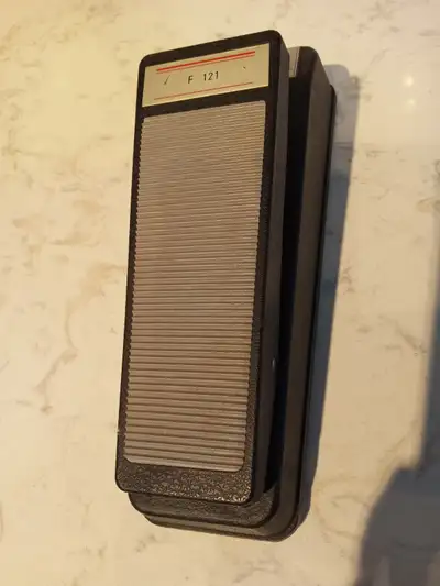 5 Days Left: Pédale de volume Schaller Fusschweller F121 SHIPS, View more