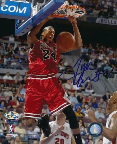 Tyrus Thomas Signed NBA Bulls 8x10 Photo (TTHOA), View more