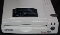 IOMEGA 100 ZIP Drive  EPSON   WITH SCSI CABLE