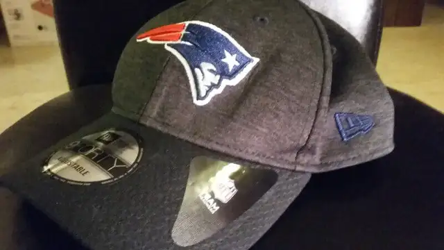 New Era Snapback Cap Denim New England Patriots ☆Brand NEW☆ in Men's in Kitchener / Waterloo - Image 2