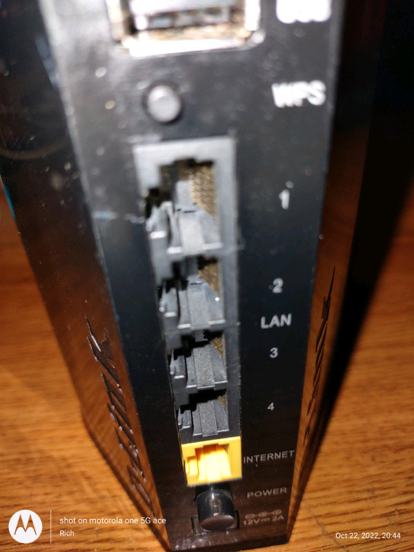 Dlink Dir-826L router 5ghz in Networking in Windsor Region