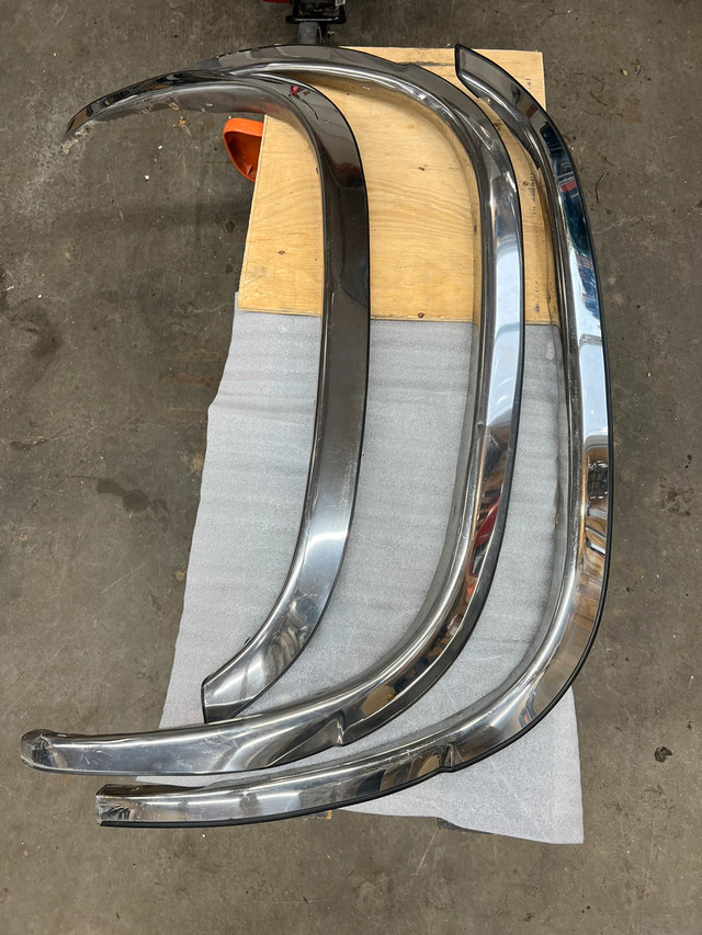 Chrome fender flares from an 06 Silverado Auto Body Parts Winnipeg