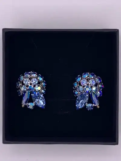1 set of beautiful, signed Vintage Sherman Earrings. They have the highly sought after Blue Aurora b...