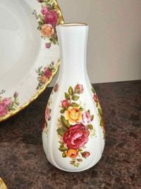 Rare Sunrise Fine Bone China Bud Vase - Old Country Roses. Vinta
