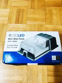 LED Wall Pack with Photocell and Cap; 20W 4000K