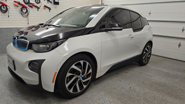 BMW i3 REX + NBT EVO Native BMW CarPlay in Cars & Trucks in Mississauga / Peel Region