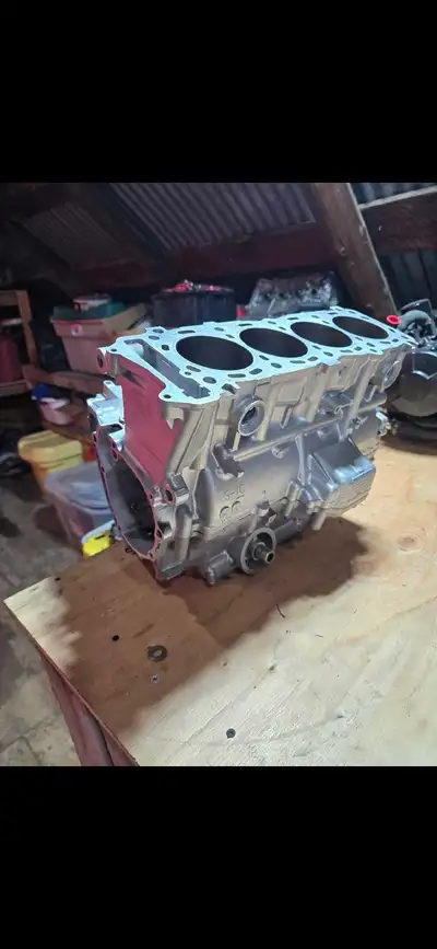 05-06 gsxr1000 engine cases , powercomander 3,throttlebodies 400 for everything , can ship