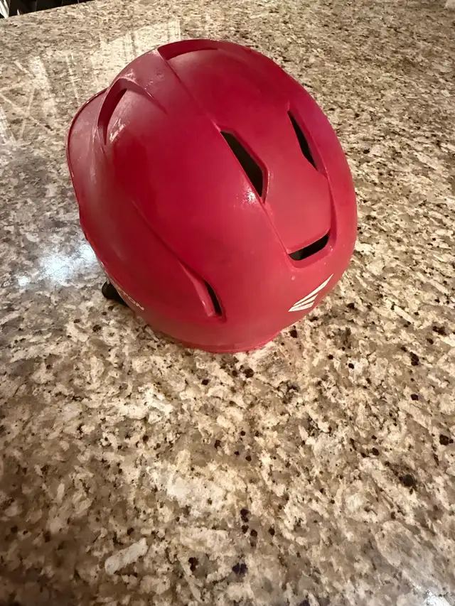 Easton Baseball Batting Helmet • Only $10 •size 6.5-7.5 in Baseball & Softball in Oakville / Halton Region - Image 10