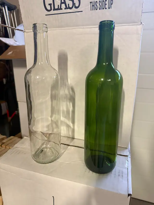 Wine bottles64877474568322120