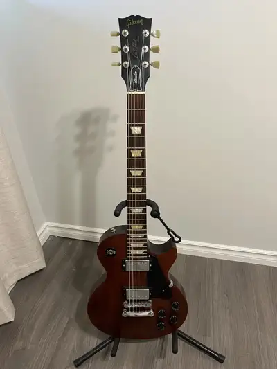 2006 Gibson Les Paul Studio + extras, View more