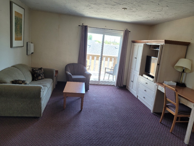 1800 all inc, furnished 2 bedroom suite w balcony in Port Elgin Long