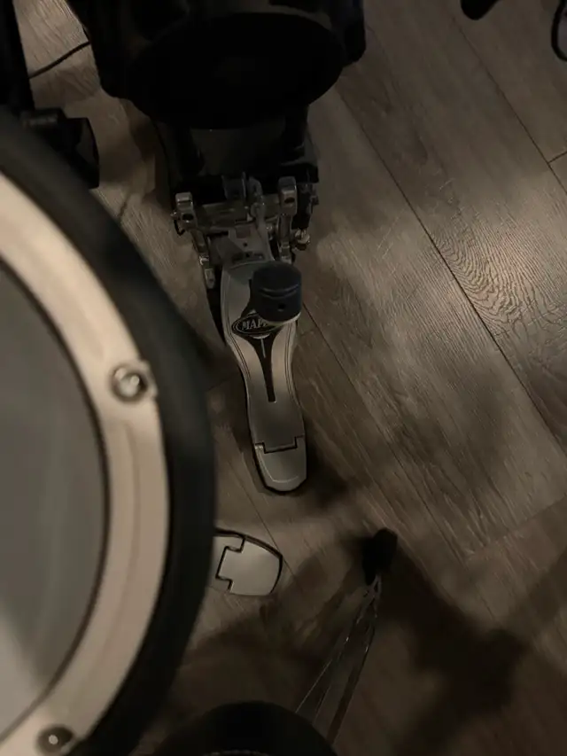 Roland V-Drums TD-1KV Electronic Drum Kit + Traynor K1 Amp Packa in Drums & Percussion in Oshawa / Durham Region - Image 6