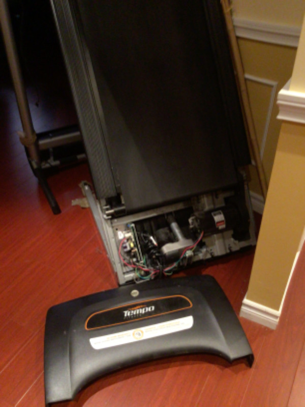 Treadmill ( Tempo) unassembelled As is for sale; $25 only in Exercise Equipment in Mississauga / Peel Region - Image 2