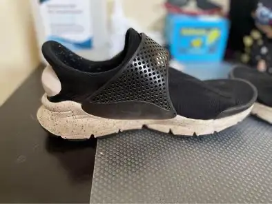Nike Sock Dart GPX N7 Shoe takes a minimalist approach to an ultra-comfortable style. Its engineered...