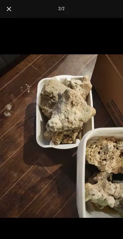 I'm selling these aquarium saltwater stones, perfect for creating a natural and healthy environment...