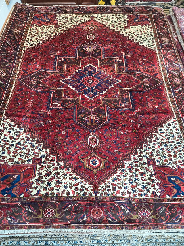 Persian rug Heriz in Rugs, Carpets & Runners in Markham / York Region - Image 2