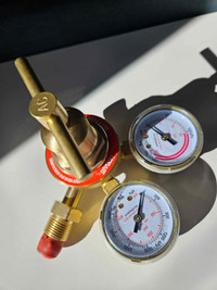 NEW Hobart Acetylene Compressed Gas Regulator