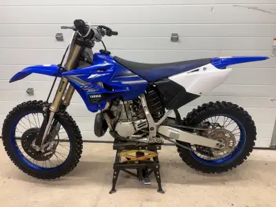 2020 Yamaha YZ250X One owner 81hrs Apex XC cylinder head Tubliss rear system (run low pressure in re...