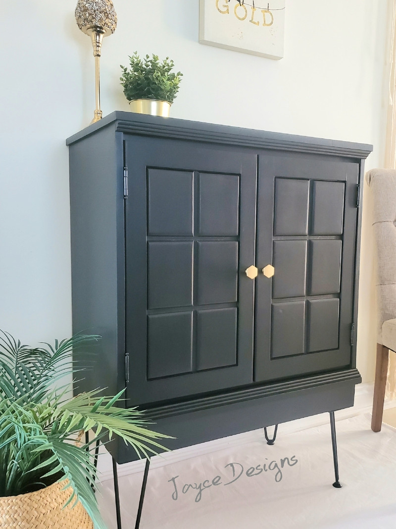 SOLD Refinished MCM Sideboard / Buffet / / Dresser Hutches