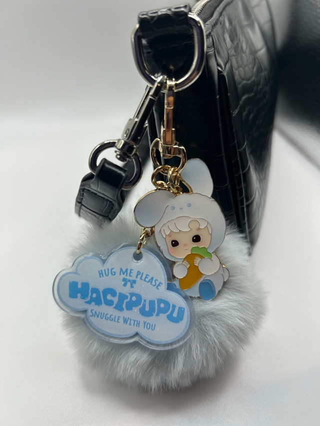 Pop Mart  - Hacipupu Snuggle With You Pendant Series in Arts & Collectibles in City of Toronto