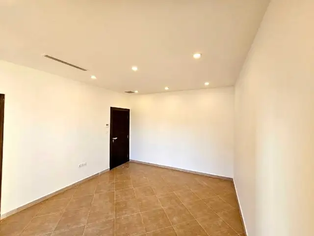Affordable Painter475025000565975040