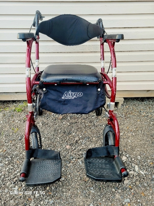 Airgo  Navigator Rollator & Transport  Wheelchair  dans Autre  à Ville de Montréal - Image 2