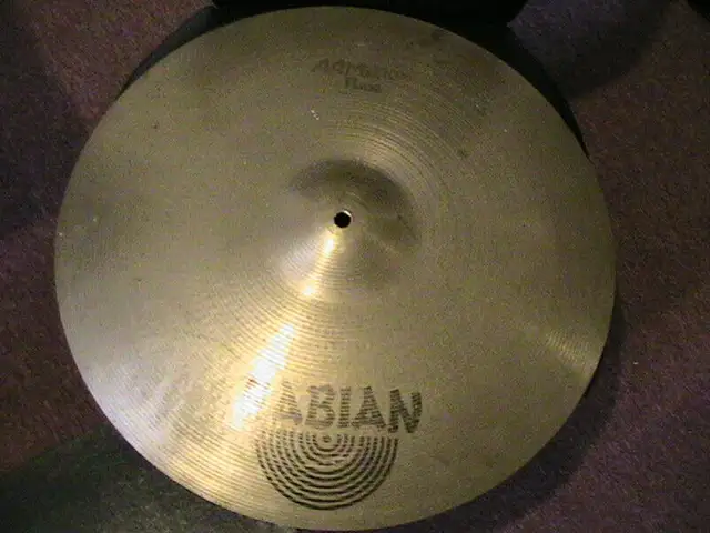 Vintage  20"SABIAN AA Medium Ride * AWESOME ! in Drums & Percussion in Windsor Region - Image 4