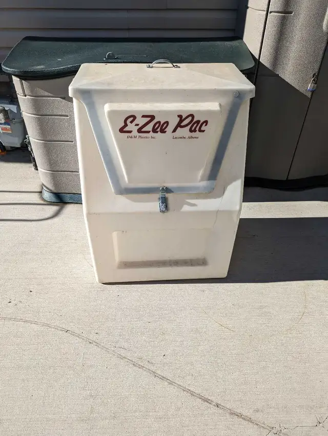 RV storage bin in RVs & Motorhomes in Grande Prairie - Image 2