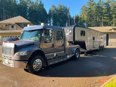 Sport Chassis M2, Mercedes diesel 330 hp, Allison trans, hydraulic brakes, air ride seats, air ride...