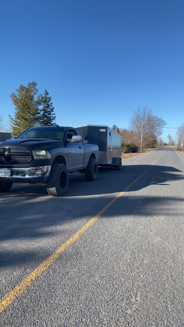 2019 ram 1500 slt in Cars & Trucks in Belleville - Image 2