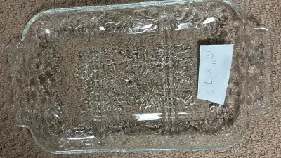 +4 This is a Princess House Fantasia three-section divided relish dish vintage 12" x 7" clear glass...