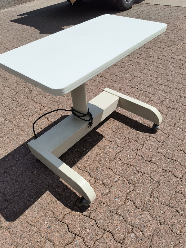 Humphrey Instruments Power Lift/Lower | Sit/Stand Table Desk in Desks in Thunder Bay - Image 2