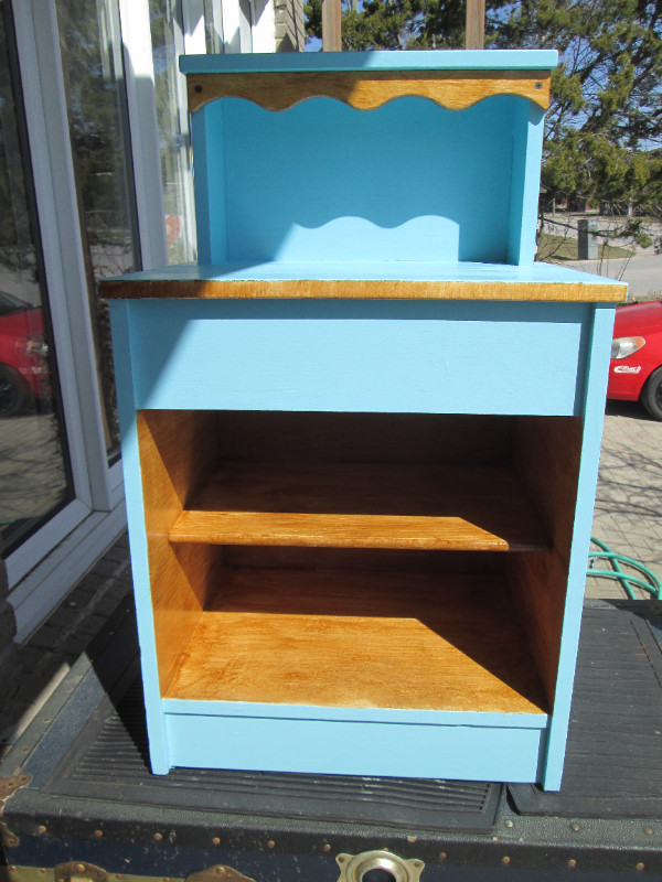 mini wood hutch in Hutches & Display Cabinets in North Bay - Image 2