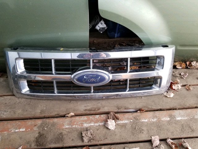Ford escape parts in Auto Body Parts in Ottawa - Image 2