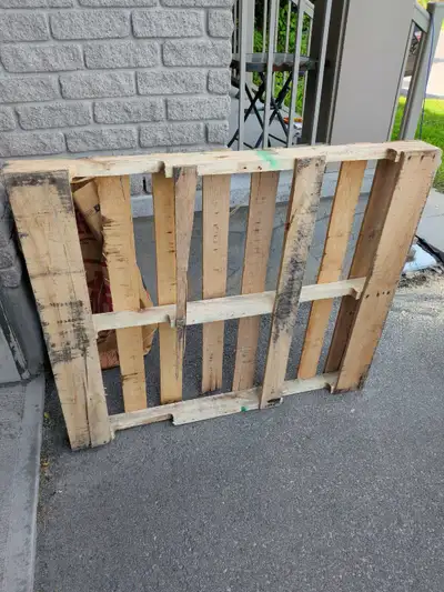Pallet not in the greatest condition - delivery driver missed the jack. Free to pickup, message for...