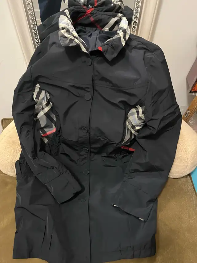 Black Trench Coat (Raincoat) – Burberry Style – Women’s Small in Women's - Tops & Outerwear in City of Toronto - Image 3
