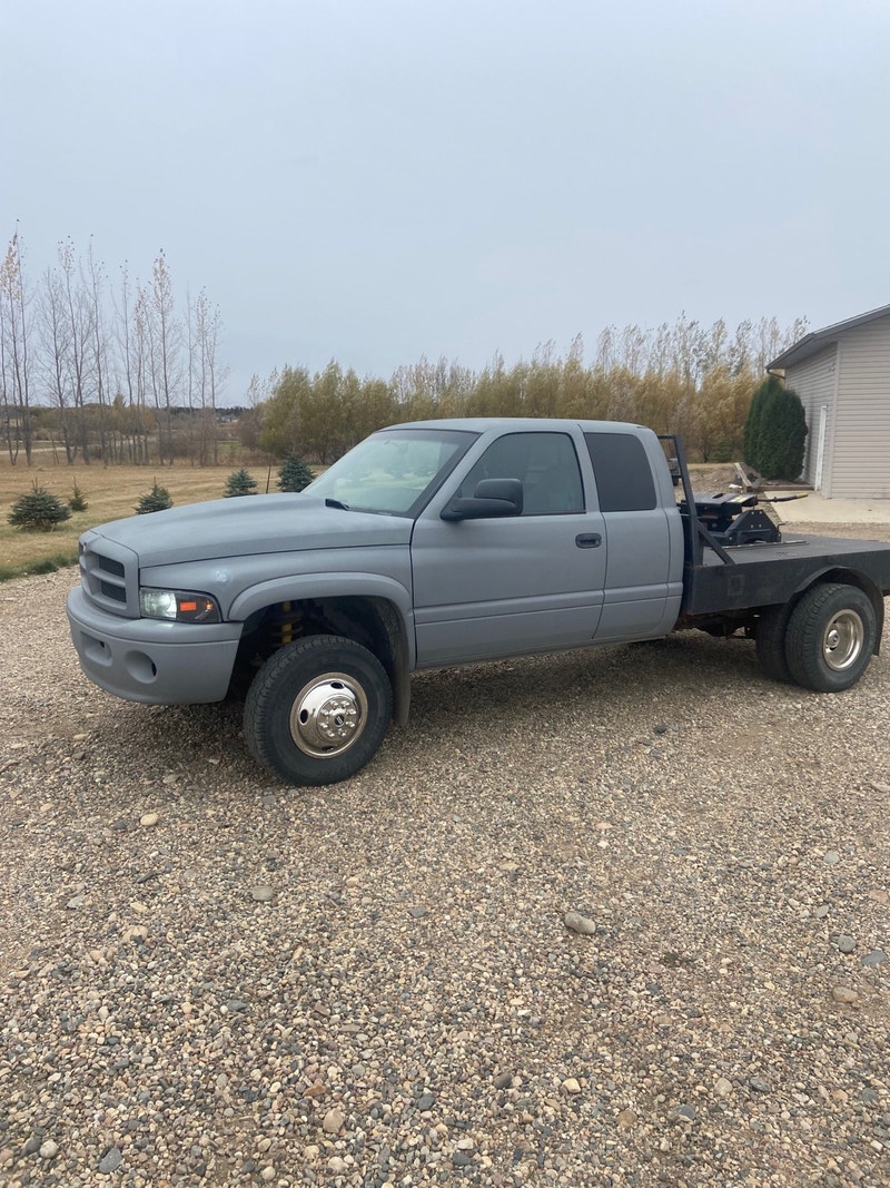 1997 dodge 3500 12v Cummins Cars & Trucks Prince Albert Kijiji