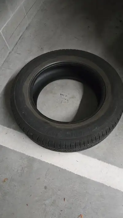 2 YOKOHAMA tires P225/65R17 100H