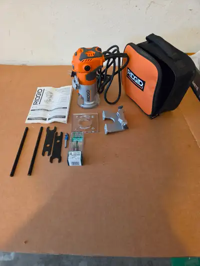 Ridgid laminate trimmer w/new plunge cutter bit, View more