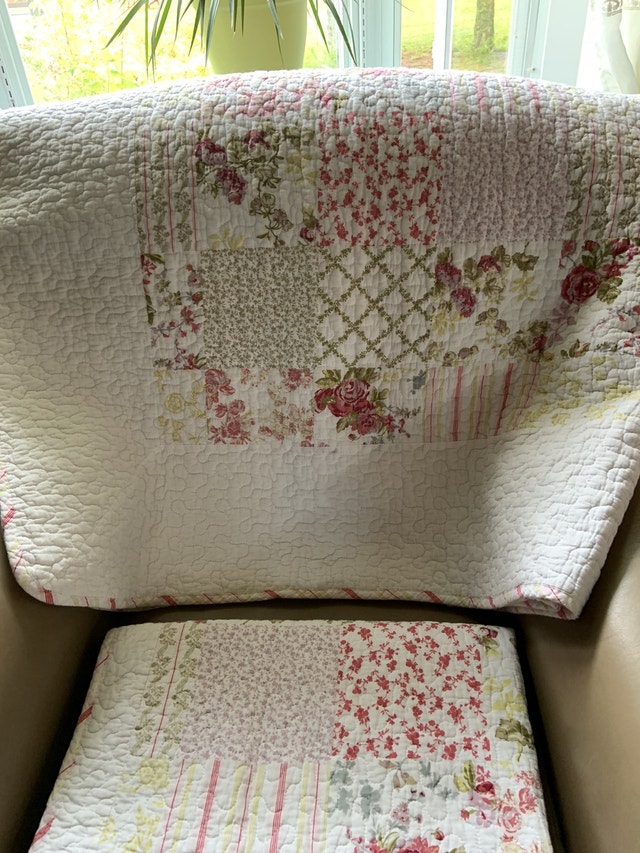 Couvrelit et couvreoreiller (modèle courtepointe) Literie