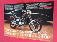 1986 KAWASAKI LTD 454 MOTORCYCLE AD WITH CORVETTE - AFFICHE MOTO