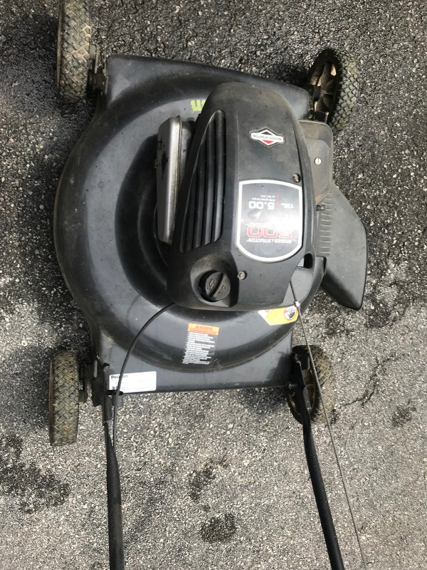 POULAN GAS PUSH LAWN MOWER Lawnmowers & Leaf Blowers City of