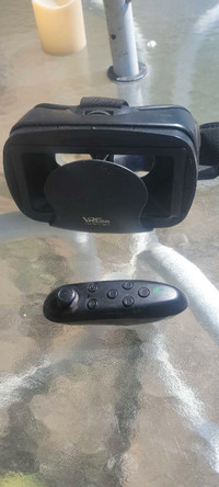 VRG PRO Virtual Reality Glasses & Bluetooth Controller