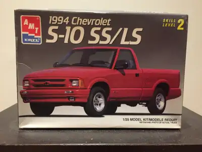 Selling a new plastic model kit. Vintage AMT 1:25 scale model kit of 1994 Chevrolet S-10 SS/LS pick...