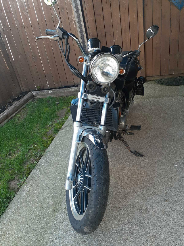 1984 V30 Honda Magna in Street, Cruisers & Choppers in St. Catharines - Image 4